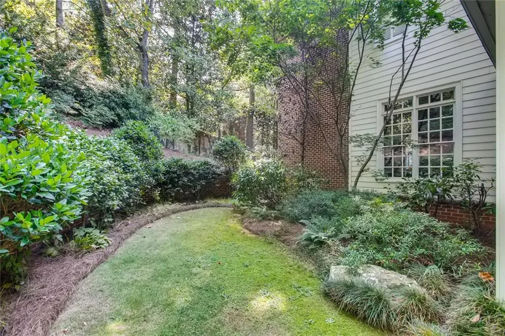 5185 Falcon Chase Lane, Sandy Springs, Georgia 30342, 5 Bedrooms Bedrooms, ,4 BathroomsBathrooms,Residential,Sold,5185 Falcon Chase Lane,6674890