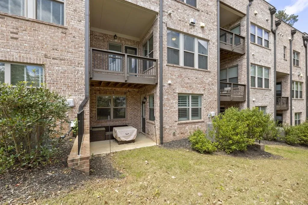 55 Marlow Place, Sandy Springs, Georgia 30328, 3 Bedrooms Bedrooms, ,3 BathroomsBathrooms,Residential,Sold,55 Marlow Place,7046239
