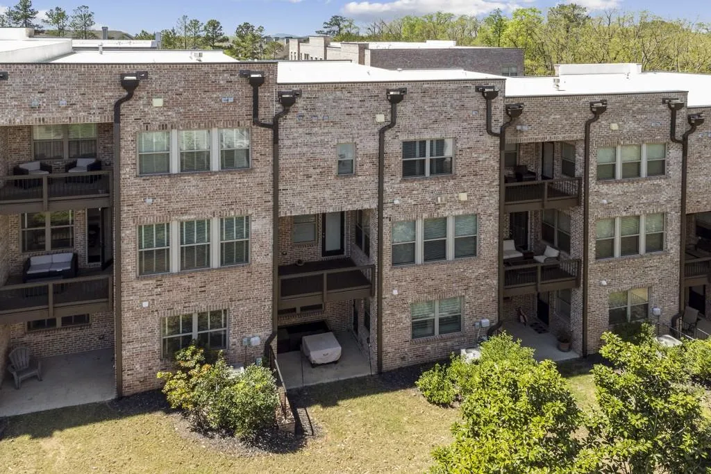 55 Marlow Place, Sandy Springs, Georgia 30328, 3 Bedrooms Bedrooms, ,3 BathroomsBathrooms,Residential,Sold,55 Marlow Place,7046239