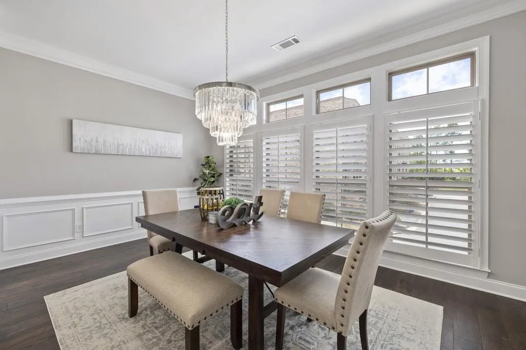 55 Marlow Place, Sandy Springs, Georgia 30328, 3 Bedrooms Bedrooms, ,3 BathroomsBathrooms,Residential,Sold,55 Marlow Place,7046239