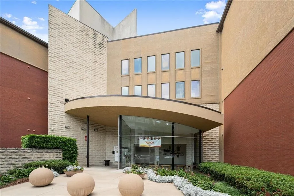 400 17th Street Nw Unit 1253, Atlanta, Georgia 30318, 1 Bedroom Bedrooms, ,1 BathroomBathrooms,Residential,For Sale,400 17th Street Nw Unit 1253,7580066