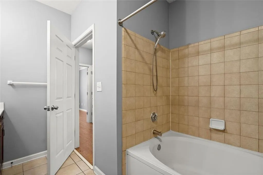 400 17th Street Nw Unit 1253, Atlanta, Georgia 30318, 1 Bedroom Bedrooms, ,1 BathroomBathrooms,Residential,For Sale,400 17th Street Nw Unit 1253,7580066