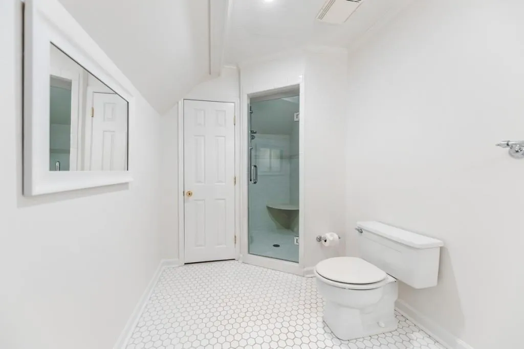 8225 Grogans Ferry Road, Sandy Springs, Georgia 30350, 5 Bedrooms Bedrooms, ,4 BathroomsBathrooms,Residential,Sold,8225 Grogans Ferry Road,6790609