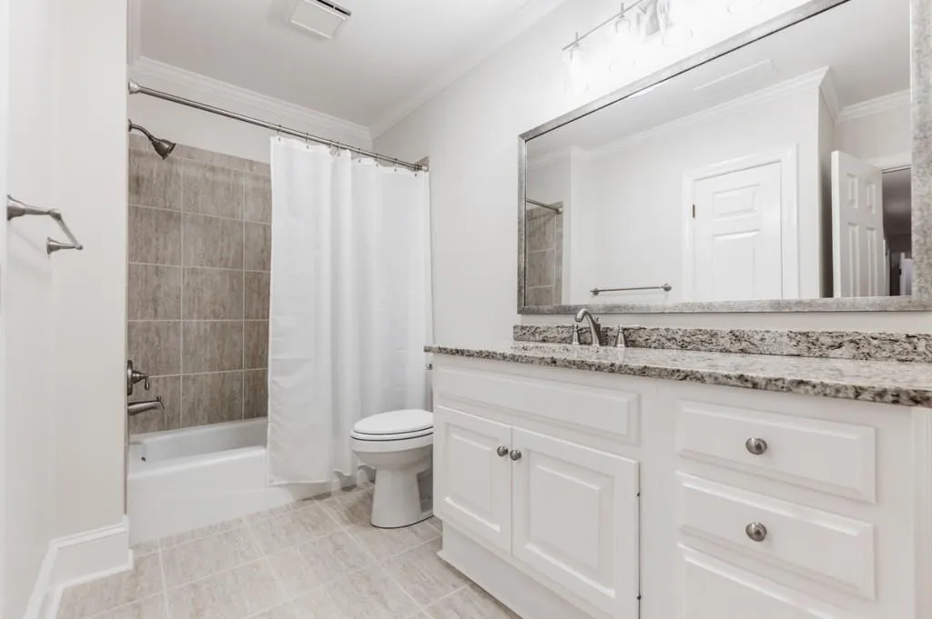 8225 Grogans Ferry Road, Sandy Springs, Georgia 30350, 5 Bedrooms Bedrooms, ,4 BathroomsBathrooms,Residential,Sold,8225 Grogans Ferry Road,6790609
