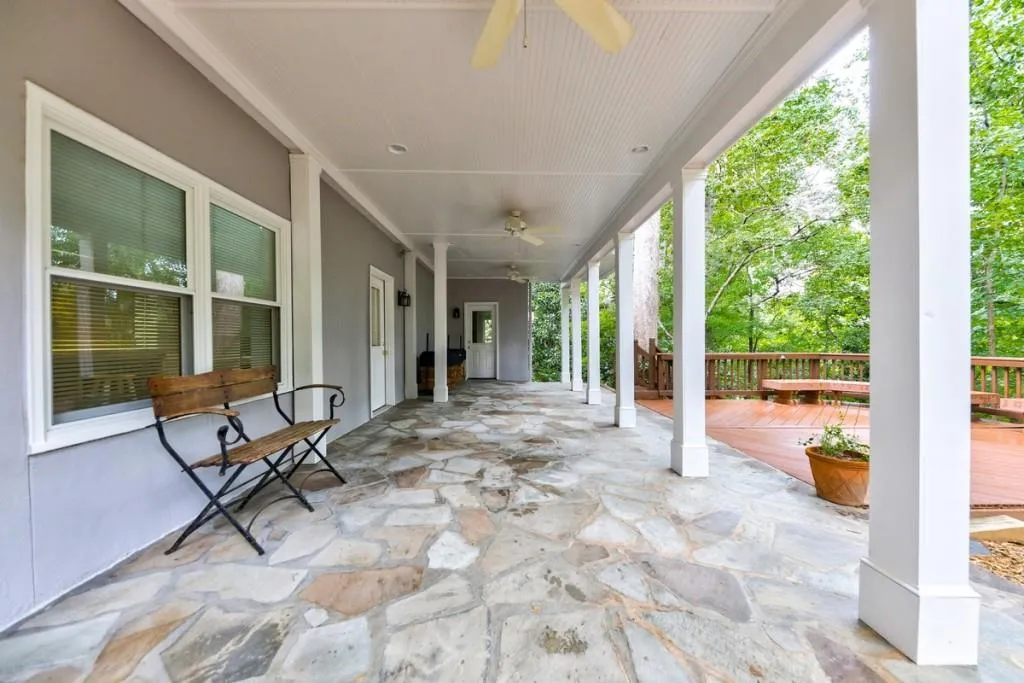 8225 Grogans Ferry Road, Sandy Springs, Georgia 30350, 5 Bedrooms Bedrooms, ,4 BathroomsBathrooms,Residential,Sold,8225 Grogans Ferry Road,6790609