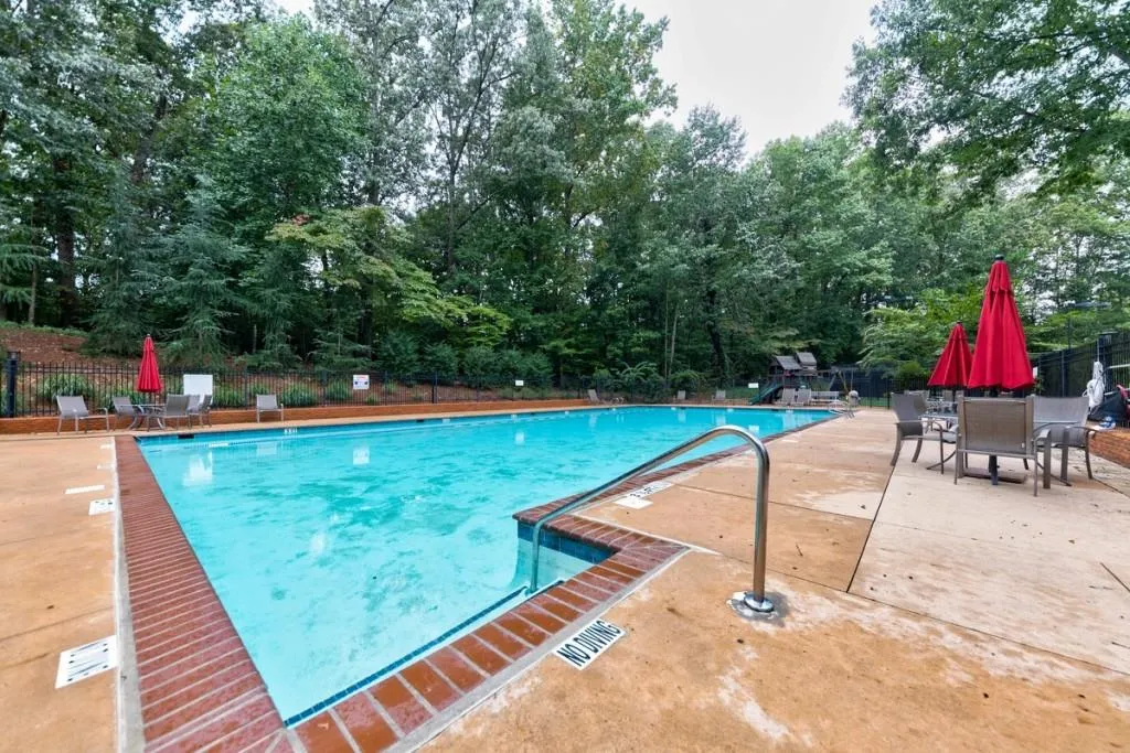 8225 Grogans Ferry Road, Sandy Springs, Georgia 30350, 5 Bedrooms Bedrooms, ,4 BathroomsBathrooms,Residential,Sold,8225 Grogans Ferry Road,6790609