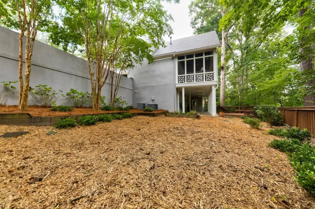 8225 Grogans Ferry Road, Sandy Springs, Georgia 30350, 5 Bedrooms Bedrooms, ,4 BathroomsBathrooms,Residential,Sold,8225 Grogans Ferry Road,6790609