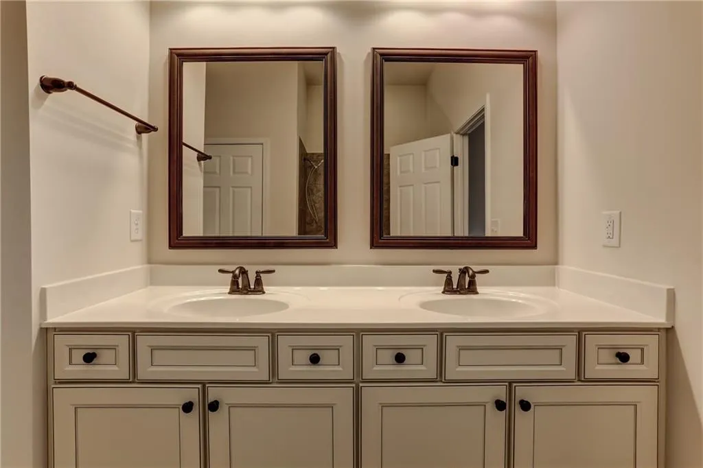 111 Barkley Lane, Sandy Springs, Georgia 30328, 4 Bedrooms Bedrooms, ,3 BathroomsBathrooms,Residential,Sold,111 Barkley Lane,6668177