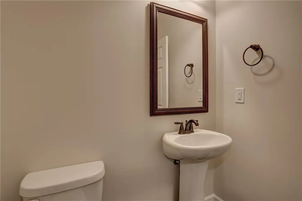 111 Barkley Lane, Sandy Springs, Georgia 30328, 4 Bedrooms Bedrooms, ,3 BathroomsBathrooms,Residential,Sold,111 Barkley Lane,6668177