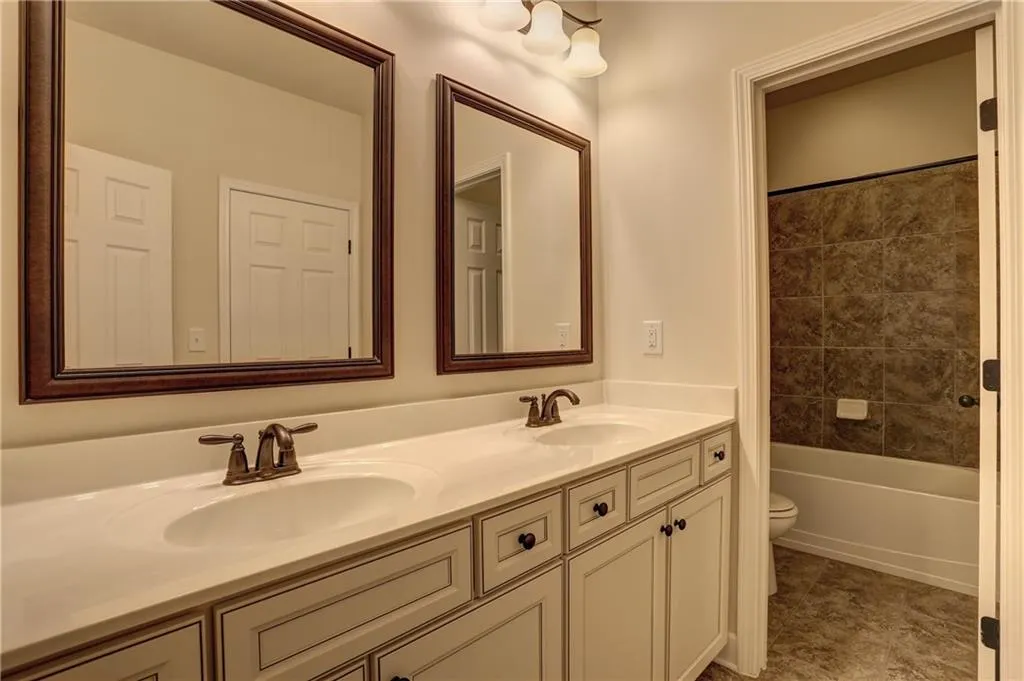 111 Barkley Lane, Sandy Springs, Georgia 30328, 4 Bedrooms Bedrooms, ,3 BathroomsBathrooms,Residential,Sold,111 Barkley Lane,6668177