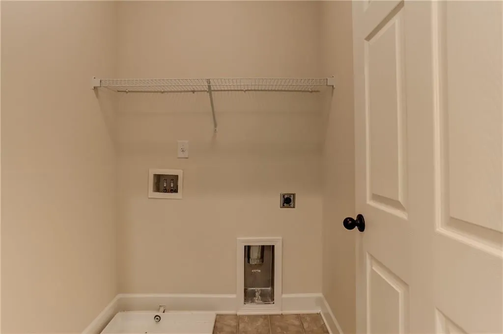 111 Barkley Lane, Sandy Springs, Georgia 30328, 4 Bedrooms Bedrooms, ,3 BathroomsBathrooms,Residential,Sold,111 Barkley Lane,6668177