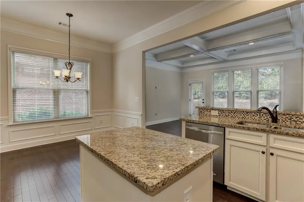 111 Barkley Lane, Sandy Springs, Georgia 30328, 4 Bedrooms Bedrooms, ,3 BathroomsBathrooms,Residential,Sold,111 Barkley Lane,6668177