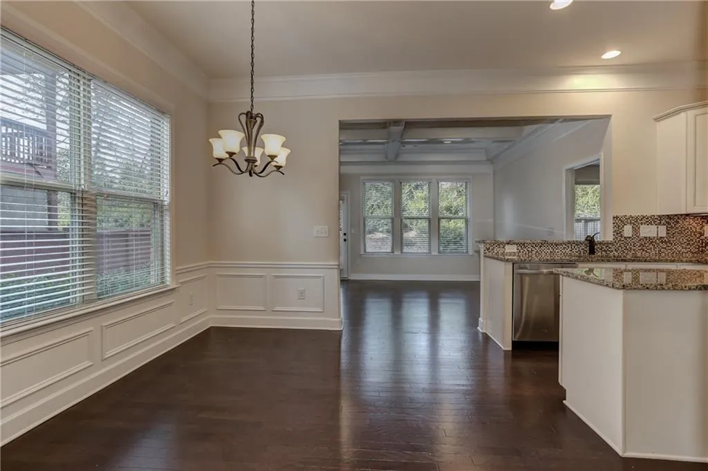 111 Barkley Lane, Sandy Springs, Georgia 30328, 4 Bedrooms Bedrooms, ,3 BathroomsBathrooms,Residential,Sold,111 Barkley Lane,6668177