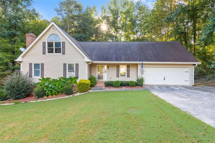 17 Mountain Oaks Drive, Carrollton, Georgia 30116