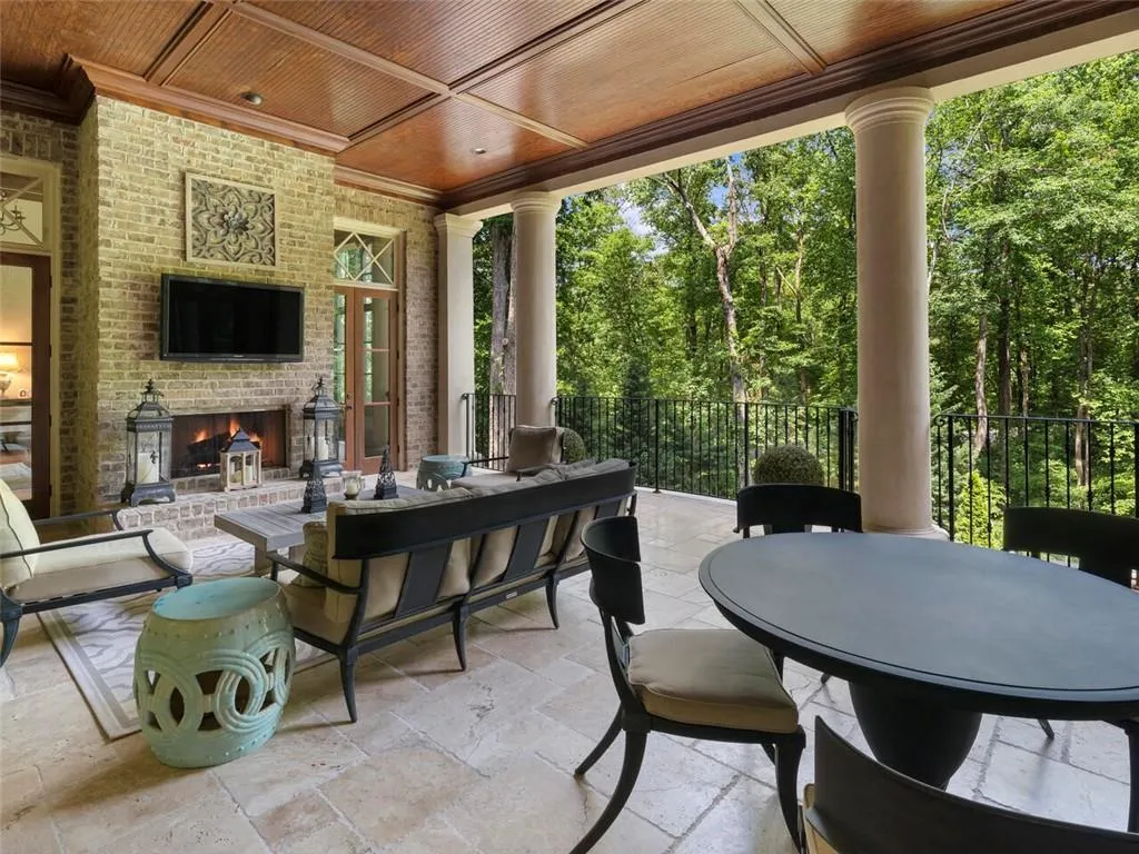 5705 Winterthur Lane, Sandy Springs, Georgia 30328, 8 Bedrooms Bedrooms, ,10 BathroomsBathrooms,Residential,Sold,5705 Winterthur Lane,6948651