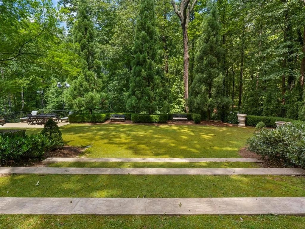 5705 Winterthur Lane, Sandy Springs, Georgia 30328, 8 Bedrooms Bedrooms, ,10 BathroomsBathrooms,Residential,Sold,5705 Winterthur Lane,6948651