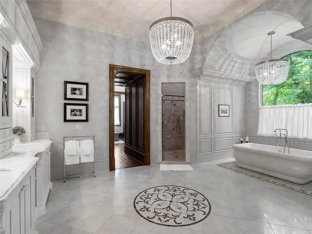 5705 Winterthur Lane, Sandy Springs, Georgia 30328, 8 Bedrooms Bedrooms, ,10 BathroomsBathrooms,Residential,Sold,5705 Winterthur Lane,6948651