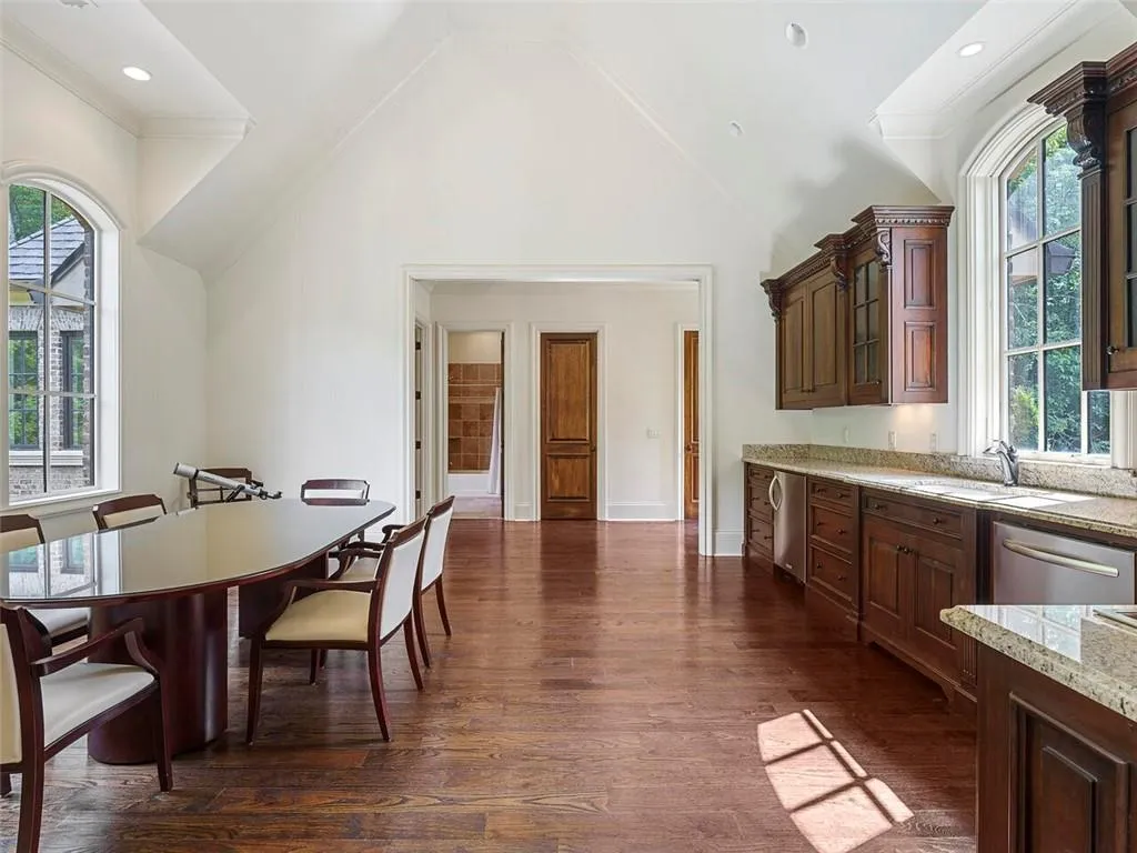 5705 Winterthur Lane, Sandy Springs, Georgia 30328, 8 Bedrooms Bedrooms, ,10 BathroomsBathrooms,Residential,Sold,5705 Winterthur Lane,6948651