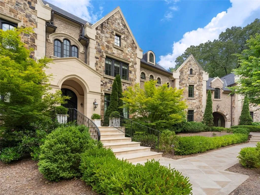 5705 Winterthur Lane, Sandy Springs, Georgia 30328, 8 Bedrooms Bedrooms, ,10 BathroomsBathrooms,Residential,Sold,5705 Winterthur Lane,6948651
