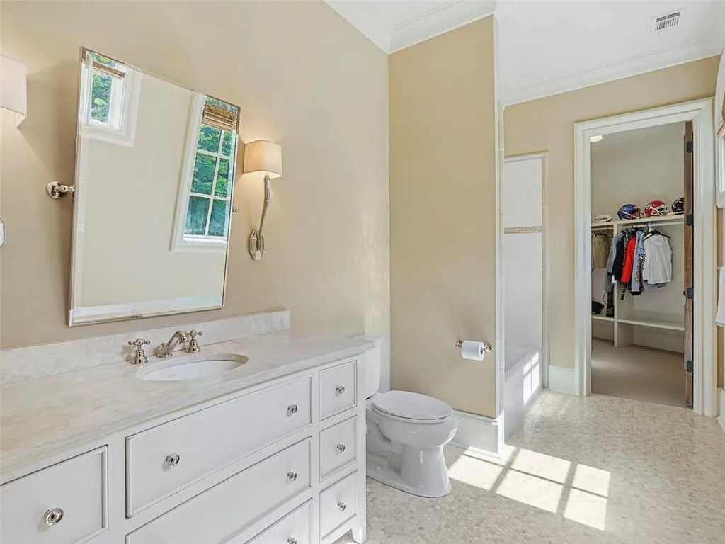 5705 Winterthur Lane, Sandy Springs, Georgia 30328, 8 Bedrooms Bedrooms, ,10 BathroomsBathrooms,Residential,Sold,5705 Winterthur Lane,6948651