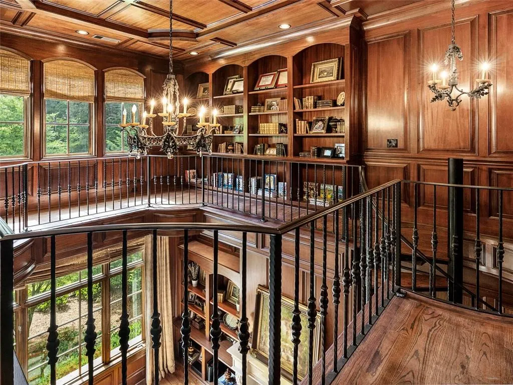 5705 Winterthur Lane, Sandy Springs, Georgia 30328, 8 Bedrooms Bedrooms, ,10 BathroomsBathrooms,Residential,Sold,5705 Winterthur Lane,6948651