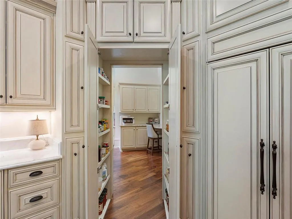 5705 Winterthur Lane, Sandy Springs, Georgia 30328, 8 Bedrooms Bedrooms, ,10 BathroomsBathrooms,Residential,Sold,5705 Winterthur Lane,6948651