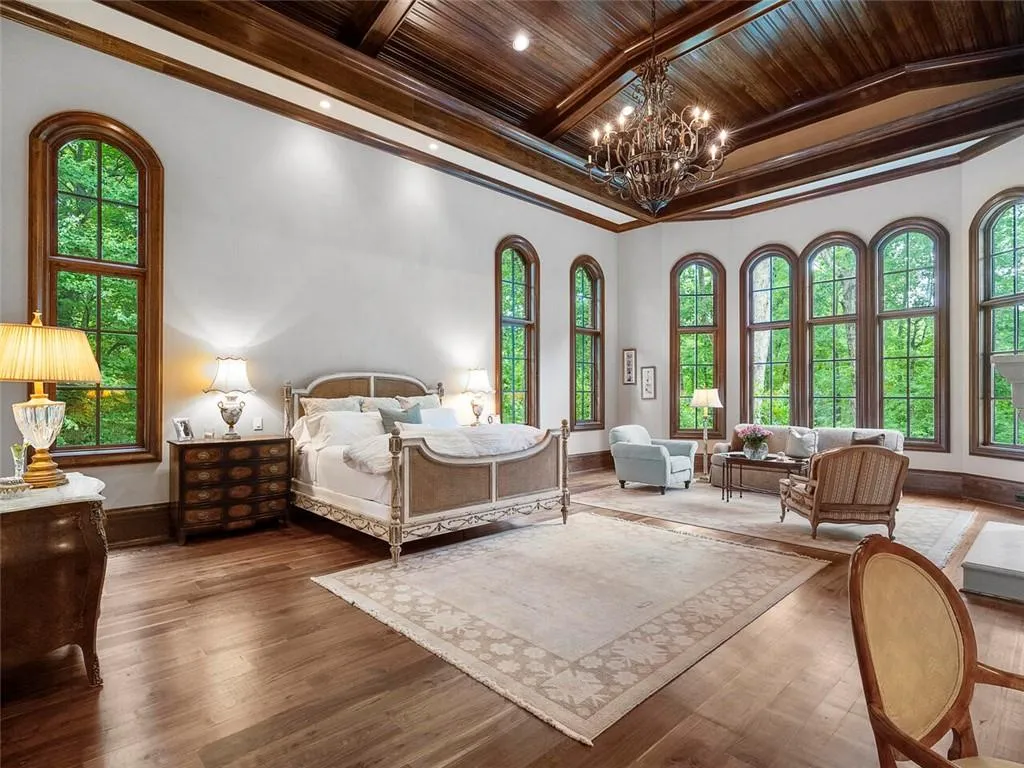 5705 Winterthur Lane, Sandy Springs, Georgia 30328, 8 Bedrooms Bedrooms, ,10 BathroomsBathrooms,Residential,Sold,5705 Winterthur Lane,6948651