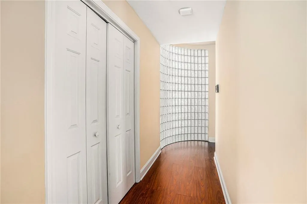 2161 Peachtree Road Ne Unit 402, Atlanta, Georgia 30309, 2 Bedrooms Bedrooms, ,2 BathroomsBathrooms,Residential,Sold,2161 Peachtree Road Ne Unit 402,7554740