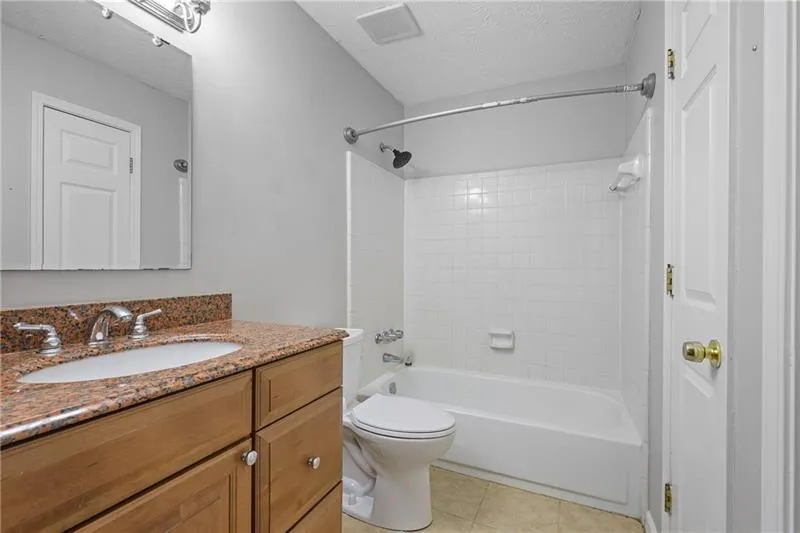 1244 Weatherstone Drive Ne, Atlanta, Georgia 30324, 2 Bedrooms Bedrooms, ,2 BathroomsBathrooms,Residential,For Sale,1244 Weatherstone Drive Ne,7615475