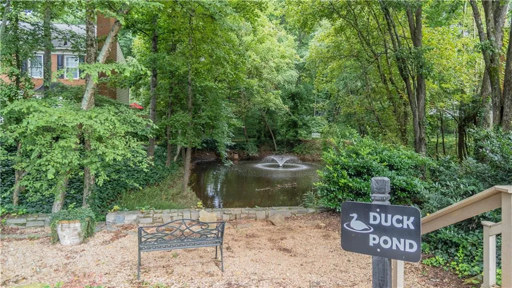 13 Mount Vernon Circle, Sandy Springs, Georgia 30338, 3 Bedrooms Bedrooms, ,2 BathroomsBathrooms,Residential,Sold,13 Mount Vernon Circle,7097448