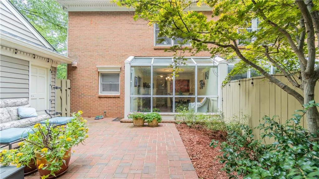 13 Mount Vernon Circle, Sandy Springs, Georgia 30338, 3 Bedrooms Bedrooms, ,2 BathroomsBathrooms,Residential,Sold,13 Mount Vernon Circle,7097448