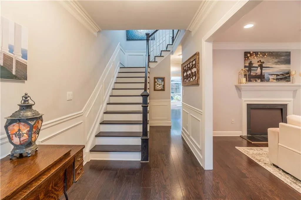 13 Mount Vernon Circle, Sandy Springs, Georgia 30338, 3 Bedrooms Bedrooms, ,2 BathroomsBathrooms,Residential,Sold,13 Mount Vernon Circle,7097448