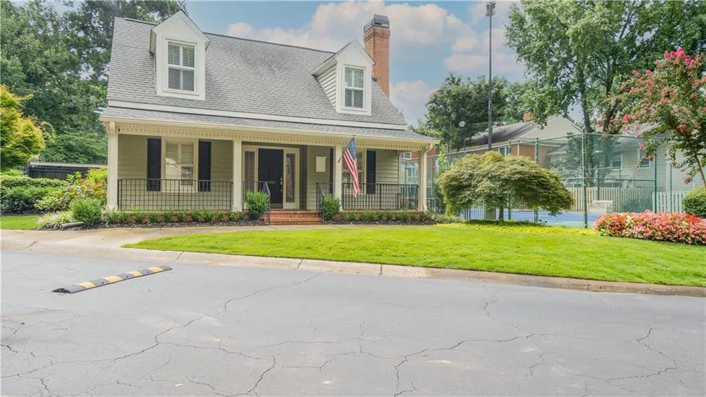 13 Mount Vernon Circle, Sandy Springs, Georgia 30338, 3 Bedrooms Bedrooms, ,2 BathroomsBathrooms,Residential,Sold,13 Mount Vernon Circle,7097448