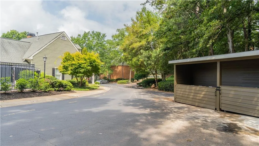 13 Mount Vernon Circle, Sandy Springs, Georgia 30338, 3 Bedrooms Bedrooms, ,2 BathroomsBathrooms,Residential,Sold,13 Mount Vernon Circle,7097448