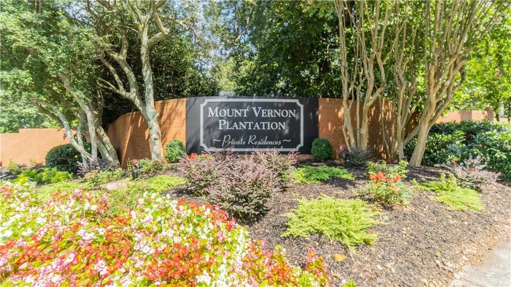 13 Mount Vernon Circle, Sandy Springs, Georgia 30338, 3 Bedrooms Bedrooms, ,2 BathroomsBathrooms,Residential,Sold,13 Mount Vernon Circle,7097448