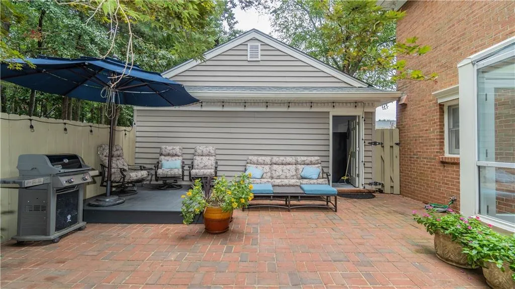 13 Mount Vernon Circle, Sandy Springs, Georgia 30338, 3 Bedrooms Bedrooms, ,2 BathroomsBathrooms,Residential,Sold,13 Mount Vernon Circle,7097448