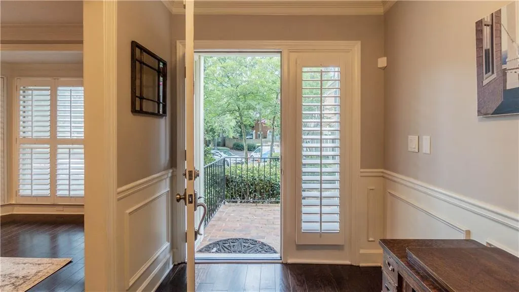 13 Mount Vernon Circle, Sandy Springs, Georgia 30338, 3 Bedrooms Bedrooms, ,2 BathroomsBathrooms,Residential,Sold,13 Mount Vernon Circle,7097448