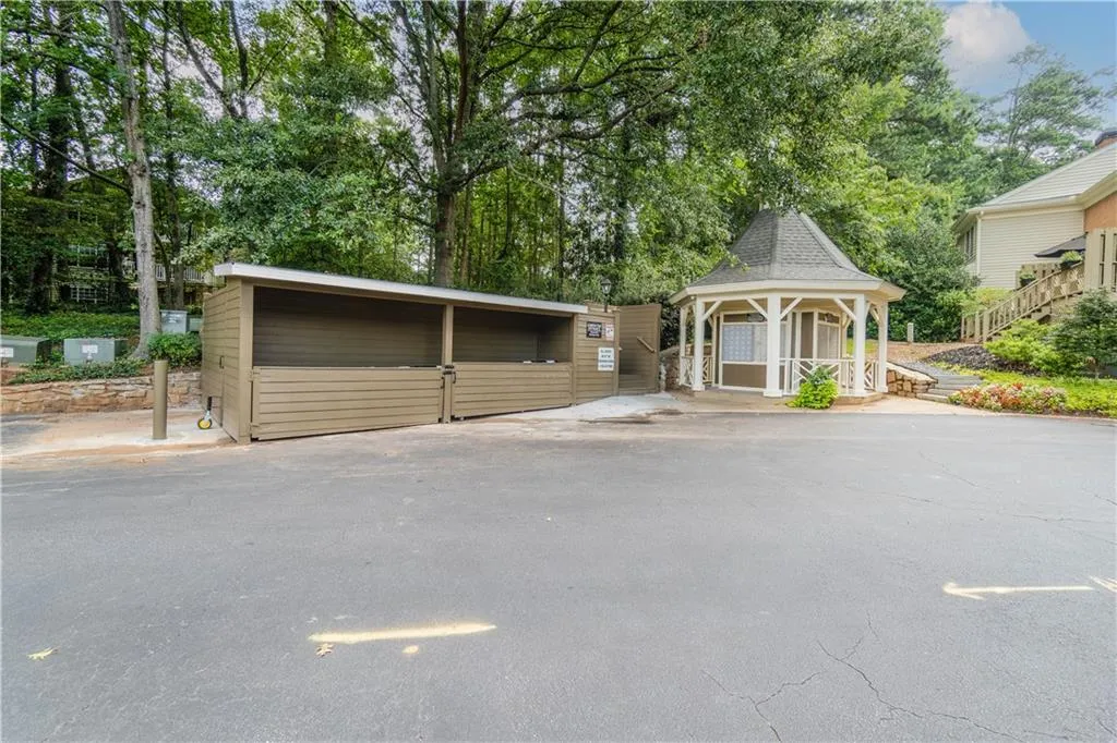 13 Mount Vernon Circle, Sandy Springs, Georgia 30338, 3 Bedrooms Bedrooms, ,2 BathroomsBathrooms,Residential,Sold,13 Mount Vernon Circle,7097448