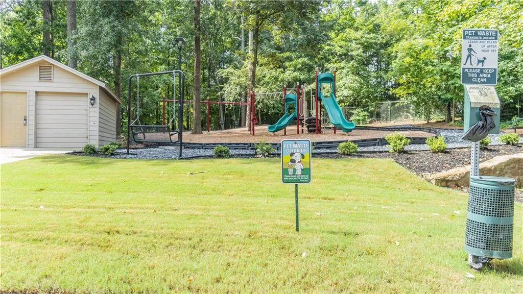 13 Mount Vernon Circle, Sandy Springs, Georgia 30338, 3 Bedrooms Bedrooms, ,2 BathroomsBathrooms,Residential,Sold,13 Mount Vernon Circle,7097448