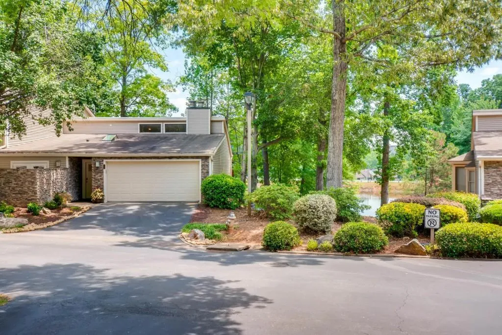 23 Basswood Circle Unit 23, Atlanta, Georgia 30328, 3 Bedrooms Bedrooms, ,3 BathroomsBathrooms,Residential,Sold,23 Basswood Circle Unit 23,5850439