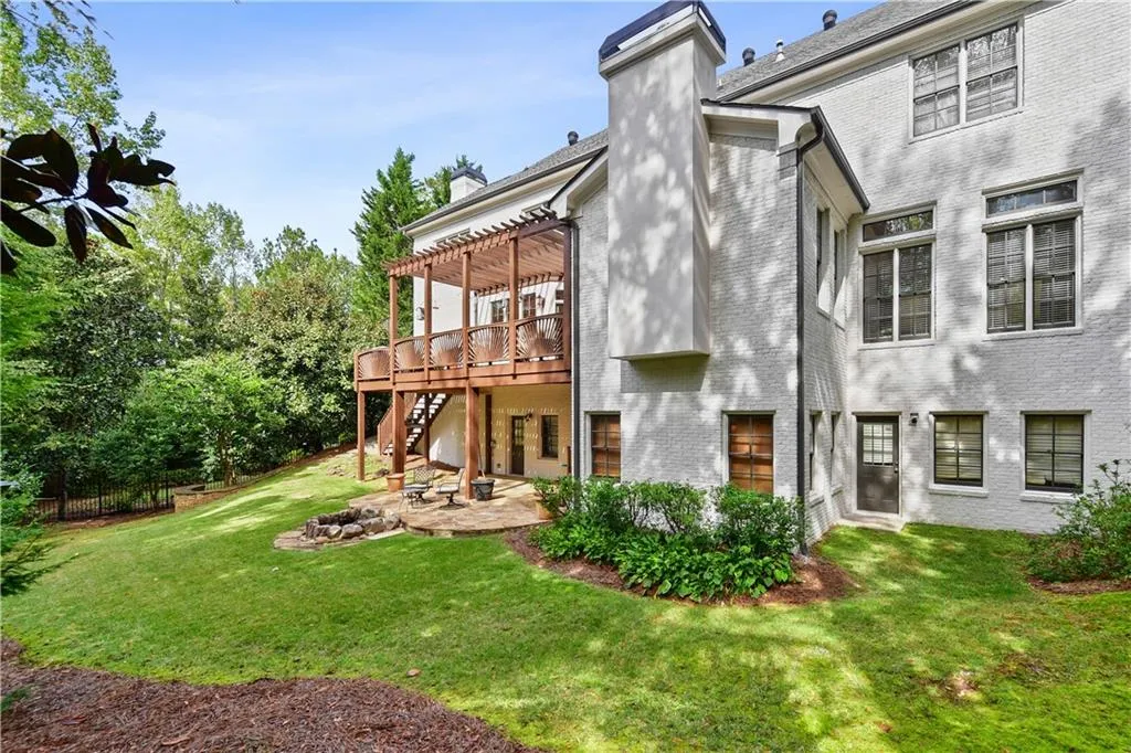 720 Estate Way, Sandy Springs, Georgia 30319, 5 Bedrooms Bedrooms, ,6 BathroomsBathrooms,Residential,Sold,720 Estate Way,6632231