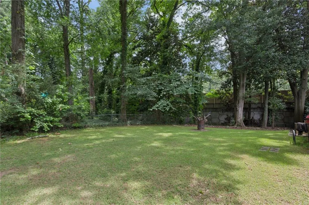 Atlanta, Georgia 30327, 4 Bedrooms Bedrooms, 0 ,3 BathroomsBathrooms,Residential,For Sale,7811450