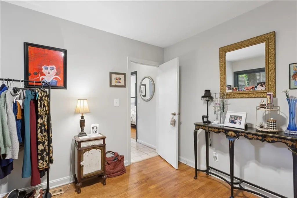 Atlanta, Georgia 30327, 4 Bedrooms Bedrooms, 0 ,3 BathroomsBathrooms,Residential,For Sale,7811450