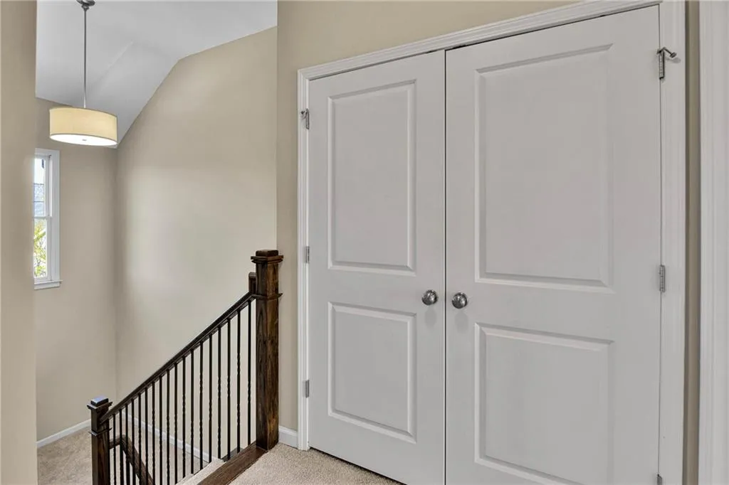 Large Landing with High Ceilings leading to upstairs