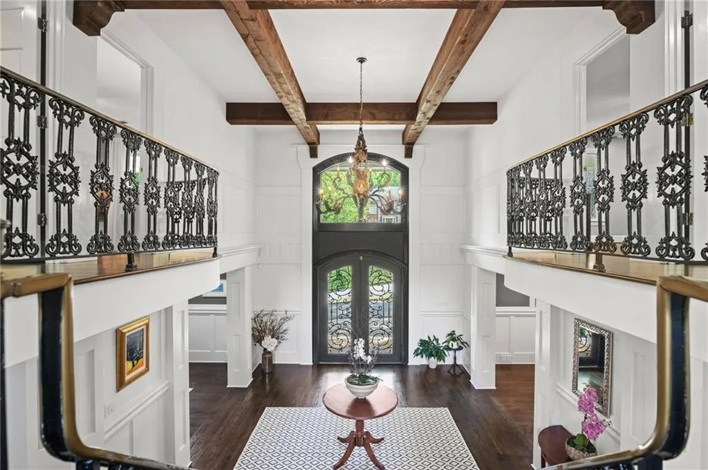 260 Tamer Lane, Atlanta, Georgia 30327, 5 Bedrooms Bedrooms, ,4 BathroomsBathrooms,Residential,For Sale,260 Tamer Lane,7745602