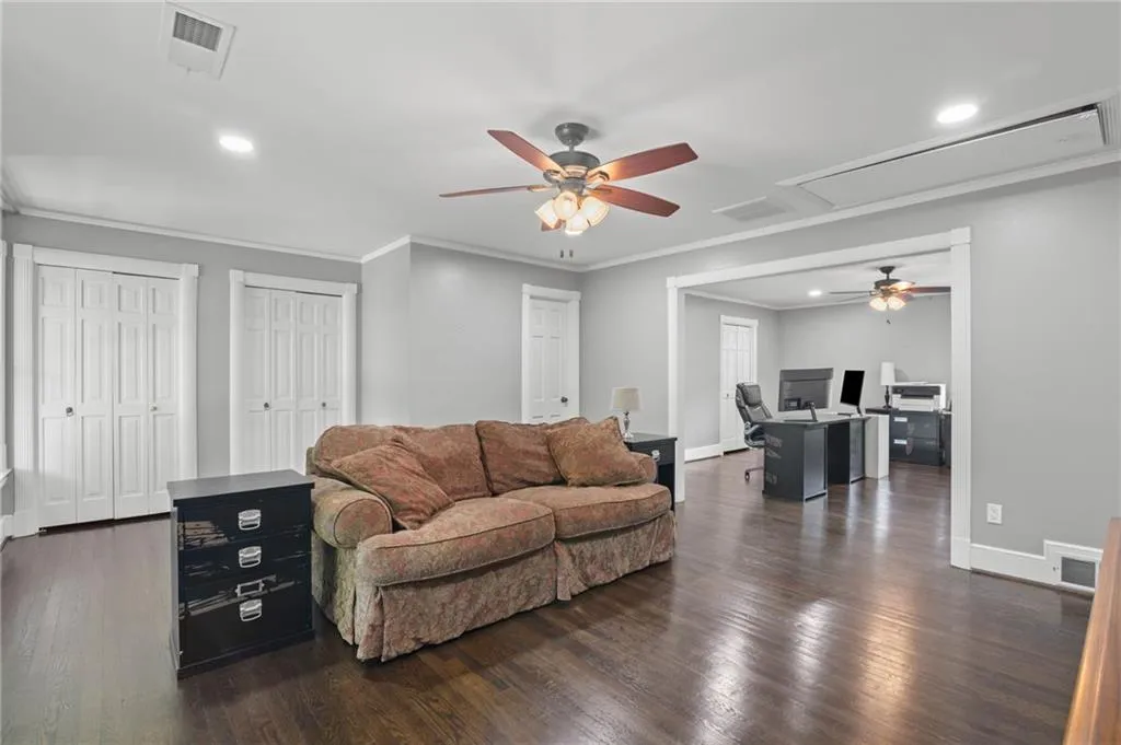 260 Tamer Lane, Atlanta, Georgia 30327, 5 Bedrooms Bedrooms, ,4 BathroomsBathrooms,Residential,For Sale,260 Tamer Lane,7745602
