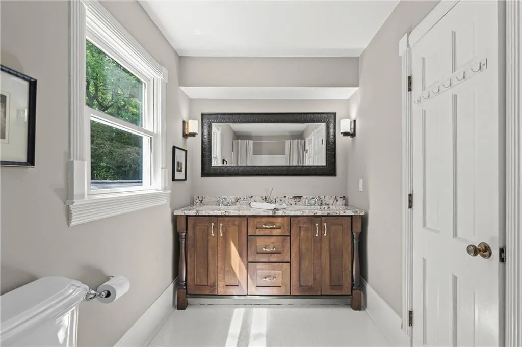 260 Tamer Lane, Atlanta, Georgia 30327, 5 Bedrooms Bedrooms, ,4 BathroomsBathrooms,Residential,For Sale,260 Tamer Lane,7745602