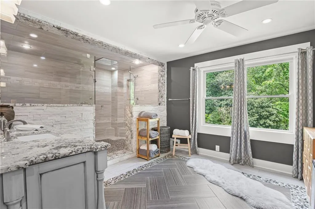 260 Tamer Lane, Atlanta, Georgia 30327, 5 Bedrooms Bedrooms, ,4 BathroomsBathrooms,Residential,For Sale,260 Tamer Lane,7745602