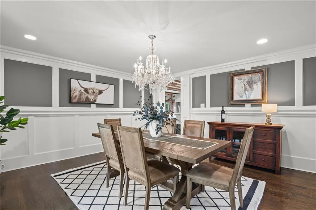 260 Tamer Lane, Atlanta, Georgia 30327, 5 Bedrooms Bedrooms, ,4 BathroomsBathrooms,Residential,For Sale,260 Tamer Lane,7745602