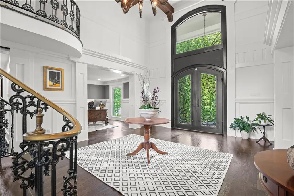 260 Tamer Lane, Atlanta, Georgia 30327, 5 Bedrooms Bedrooms, ,4 BathroomsBathrooms,Residential,For Sale,260 Tamer Lane,7745602
